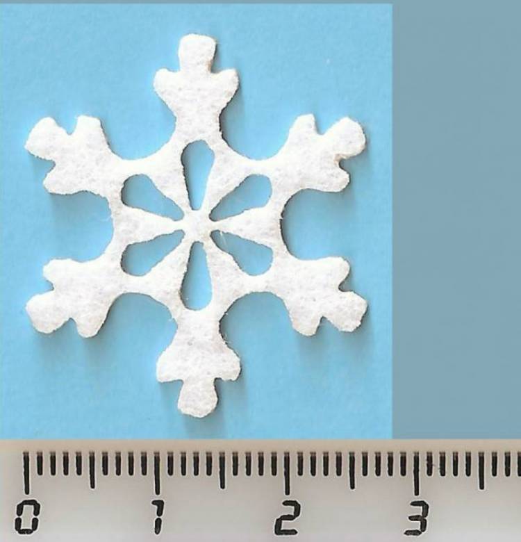 Вырубка из жесткого корейского фетра 1,2 мм "Снежинка маленькая, вариант 2"